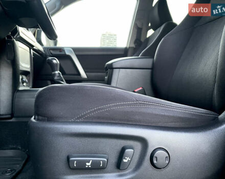 Черный Тойота Ленд Крузер Прадо, объемом двигателя 2.69 л и пробегом 215 тыс. км за 25500 $, фото 24 на Automoto.ua