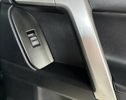 Черный Тойота Ленд Крузер Прадо, объемом двигателя 2.76 л и пробегом 127 тыс. км за 39000 $, фото 48 на Automoto.ua