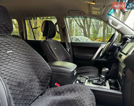 Черный Тойота Ленд Крузер Прадо, объемом двигателя 2.7 л и пробегом 60 тыс. км за 34690 $, фото 27 на Automoto.ua