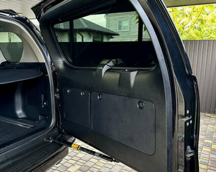 Черный Тойота Ленд Крузер Прадо, объемом двигателя 2.76 л и пробегом 127 тыс. км за 39000 $, фото 58 на Automoto.ua