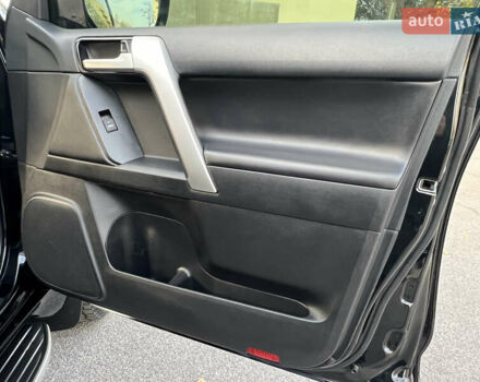 Черный Тойота Ленд Крузер Прадо, объемом двигателя 2.76 л и пробегом 127 тыс. км за 41500 $, фото 35 на Automoto.ua