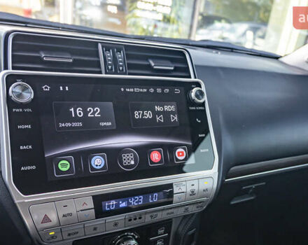 Черный Тойота Ленд Крузер Прадо, объемом двигателя 3.96 л и пробегом 128 тыс. км за 42943 $, фото 15 на Automoto.ua