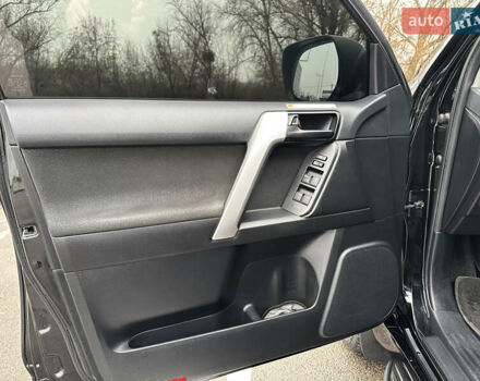 Черный Тойота Ленд Крузер Прадо, объемом двигателя 2.76 л и пробегом 144 тыс. км за 37300 $, фото 24 на Automoto.ua
