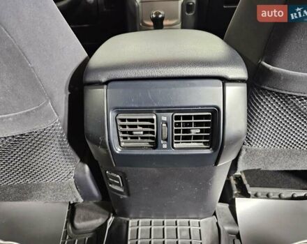 Черный Тойота Ленд Крузер Прадо, объемом двигателя 2.69 л и пробегом 115 тыс. км за 27777 $, фото 18 на Automoto.ua