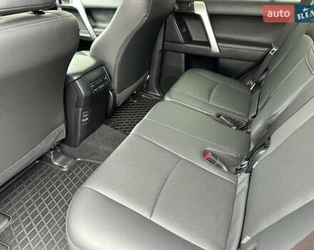 Чорний Тойота Ленд Крузер Прадо, об'ємом двигуна 3.96 л та пробігом 101 тис. км за 37500 $, фото 30 на Automoto.ua