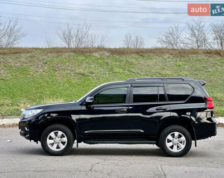 Черный Тойота Ленд Крузер Прадо, объемом двигателя 2.76 л и пробегом 118 тыс. км за 35555 $, фото 2 на Automoto.ua