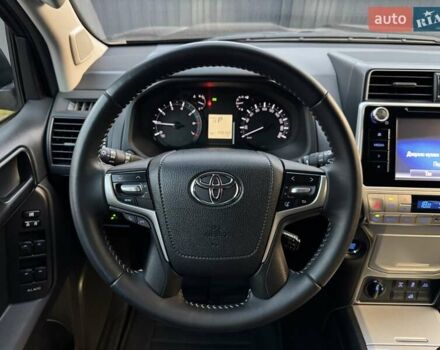 Черный Тойота Ленд Крузер Прадо, объемом двигателя 3.96 л и пробегом 149 тыс. км за 41500 $, фото 10 на Automoto.ua