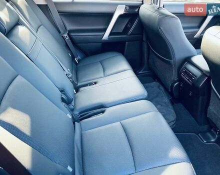 Чорний Тойота Ленд Крузер Прадо, об'ємом двигуна 3.96 л та пробігом 39 тис. км за 43000 $, фото 12 на Automoto.ua