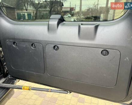 Черный Тойота Ленд Крузер Прадо, объемом двигателя 2.69 л и пробегом 83 тыс. км за 30000 $, фото 19 на Automoto.ua