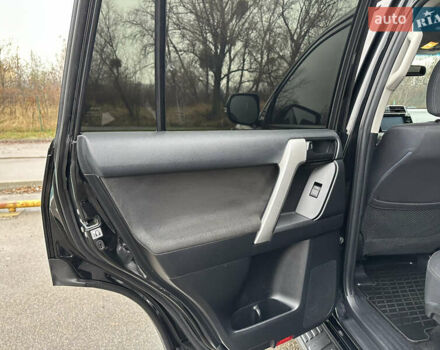 Черный Тойота Ленд Крузер Прадо, объемом двигателя 2.76 л и пробегом 144 тыс. км за 37300 $, фото 35 на Automoto.ua