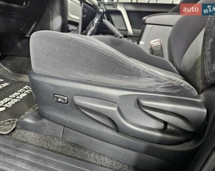 Черный Тойота Ленд Крузер Прадо, объемом двигателя 2.69 л и пробегом 115 тыс. км за 27777 $, фото 24 на Automoto.ua