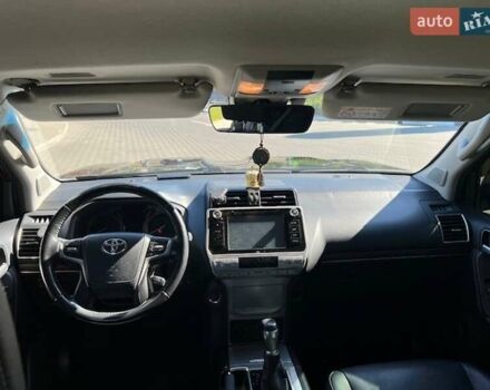 Черный Тойота Ленд Крузер Прадо, объемом двигателя 3.96 л и пробегом 150 тыс. км за 37500 $, фото 5 на Automoto.ua