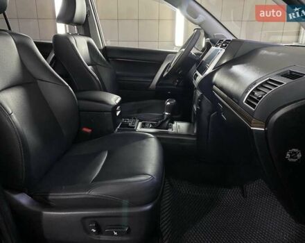 Чорний Тойота Ленд Крузер Прадо, об'ємом двигуна 2.8 л та пробігом 85 тис. км за 44500 $, фото 25 на Automoto.ua