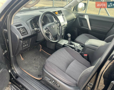 Черный Тойота Ленд Крузер Прадо, объемом двигателя 2.8 л и пробегом 107 тыс. км за 37500 $, фото 8 на Automoto.ua