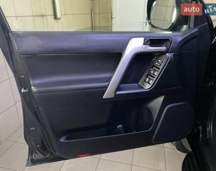 Чорний Тойота Ленд Крузер Прадо, об'ємом двигуна 2.8 л та пробігом 85 тис. км за 44500 $, фото 18 на Automoto.ua