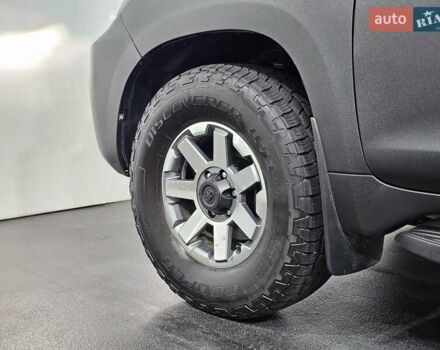 Черный Тойота Ленд Крузер Прадо, объемом двигателя 2.69 л и пробегом 115 тыс. км за 27777 $, фото 46 на Automoto.ua