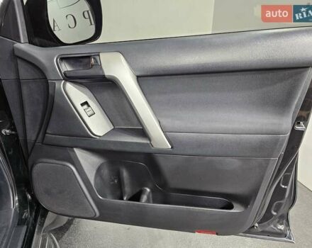 Черный Тойота Ленд Крузер Прадо, объемом двигателя 2.69 л и пробегом 115 тыс. км за 27777 $, фото 21 на Automoto.ua