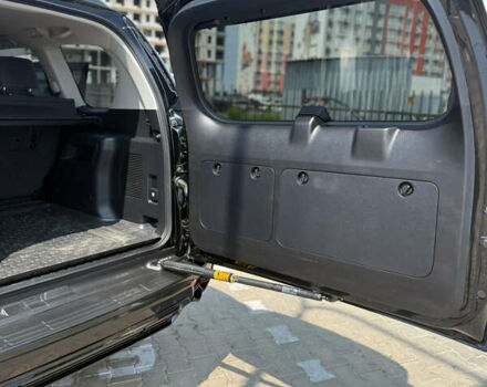 Чорний Тойота Ленд Крузер Прадо, об'ємом двигуна 3.96 л та пробігом 90 тис. км за 41800 $, фото 6 на Automoto.ua