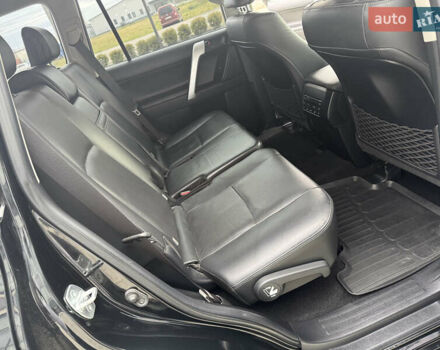 Черный Тойота Ленд Крузер Прадо, объемом двигателя 4 л и пробегом 117 тыс. км за 39500 $, фото 3 на Automoto.ua