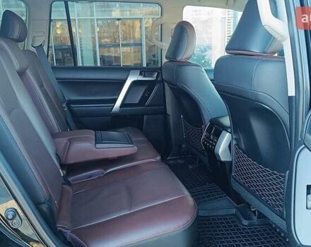 Чорний Тойота Ленд Крузер Прадо, об'ємом двигуна 2.76 л та пробігом 209 тис. км за 37910 $, фото 6 на Automoto.ua