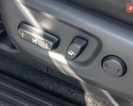 Черный Тойота Ленд Крузер Прадо, объемом двигателя 3.96 л и пробегом 128 тыс. км за 42943 $, фото 21 на Automoto.ua