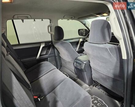 Черный Тойота Ленд Крузер Прадо, объемом двигателя 2.69 л и пробегом 115 тыс. км за 27777 $, фото 17 на Automoto.ua