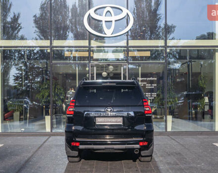 Черный Тойота Ленд Крузер Прадо, объемом двигателя 3.96 л и пробегом 128 тыс. км за 42943 $, фото 3 на Automoto.ua
