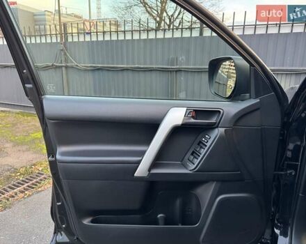 Черный Тойота Ленд Крузер Прадо, объемом двигателя 3.96 л и пробегом 149 тыс. км за 41500 $, фото 12 на Automoto.ua