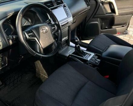 Черный Тойота Ленд Крузер Прадо, объемом двигателя 2.8 л и пробегом 143 тыс. км за 34500 $, фото 7 на Automoto.ua