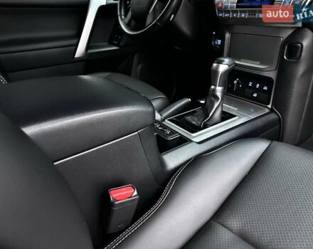 Черный Тойота Ленд Крузер Прадо, объемом двигателя 4 л и пробегом 105 тыс. км за 34750 $, фото 42 на Automoto.ua