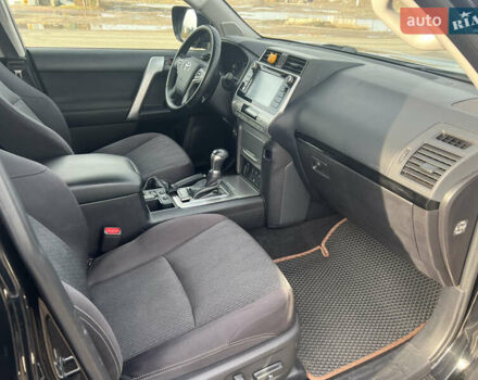 Черный Тойота Ленд Крузер Прадо, объемом двигателя 2.8 л и пробегом 107 тыс. км за 37500 $, фото 13 на Automoto.ua