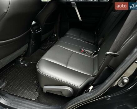 Черный Тойота Ленд Крузер Прадо, объемом двигателя 4 л и пробегом 105 тыс. км за 34750 $, фото 32 на Automoto.ua