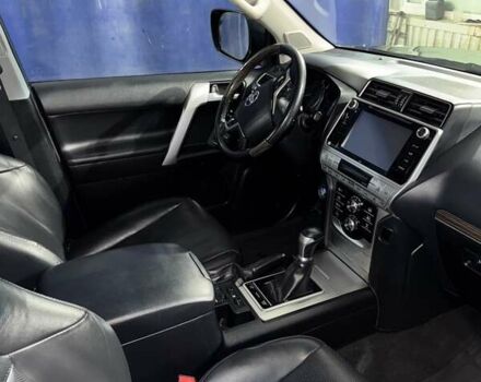 Черный Тойота Ленд Крузер Прадо, объемом двигателя 4 л и пробегом 139 тыс. км за 42000 $, фото 18 на Automoto.ua