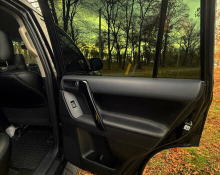 Чорний Тойота Ленд Крузер Прадо, об'ємом двигуна 2.8 л та пробігом 98 тис. км за 39900 $, фото 17 на Automoto.ua