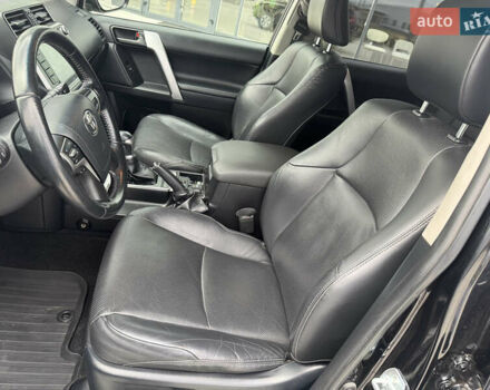 Черный Тойота Ленд Крузер Прадо, объемом двигателя 4 л и пробегом 117 тыс. км за 39500 $, фото 22 на Automoto.ua