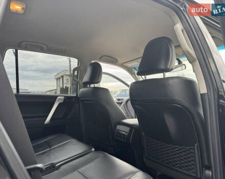 Черный Тойота Ленд Крузер Прадо, объемом двигателя 4 л и пробегом 117 тыс. км за 39500 $, фото 2 на Automoto.ua