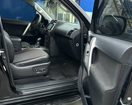 Черный Тойота Ленд Крузер Прадо, объемом двигателя 4 л и пробегом 58 тыс. км за 40000 $, фото 10 на Automoto.ua