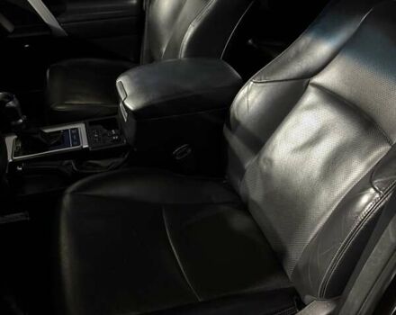 Черный Тойота Ленд Крузер Прадо, объемом двигателя 4 л и пробегом 139 тыс. км за 42000 $, фото 23 на Automoto.ua