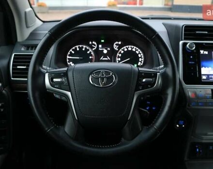 Черный Тойота Ленд Крузер Прадо, объемом двигателя 4 л и пробегом 164 тыс. км за 37768 $, фото 8 на Automoto.ua