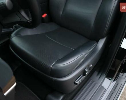 Черный Тойота Ленд Крузер Прадо, объемом двигателя 4 л и пробегом 164 тыс. км за 37768 $, фото 14 на Automoto.ua