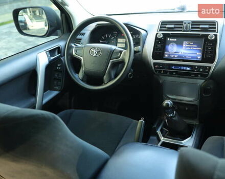 Тойота Ленд Крузер Прадо 2020 в Мукачеве на Automoto.ua Черный Тойота Ленд Крузер Прадо, объемом двигателя 2.69 л и пробегом 88 тыс. км за 34999 $, фото 14 на Automoto.ua