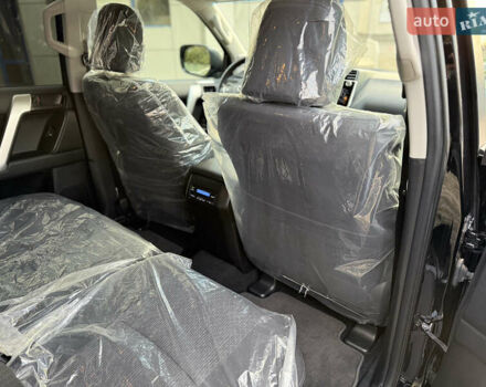 Черный Тойота Ленд Крузер Прадо, объемом двигателя 2.76 л и пробегом 2 тыс. км за 49900 $, фото 30 на Automoto.ua