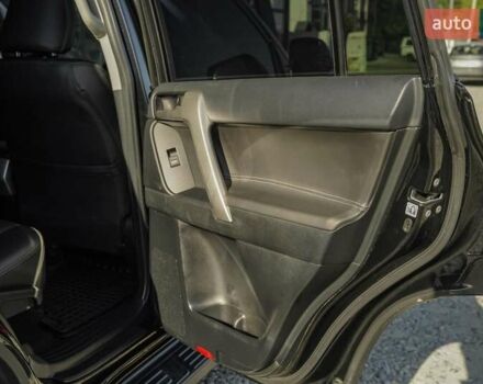 Черный Тойота Ленд Крузер Прадо, объемом двигателя 3.96 л и пробегом 87 тыс. км за 44500 $, фото 42 на Automoto.ua