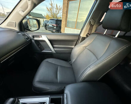 Черный Тойота Ленд Крузер Прадо, объемом двигателя 2.76 л и пробегом 92 тыс. км за 49000 $, фото 44 на Automoto.ua