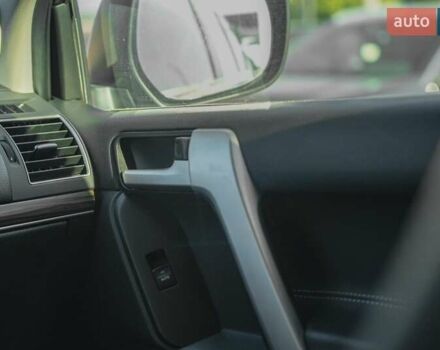 Черный Тойота Ленд Крузер Прадо, объемом двигателя 3.96 л и пробегом 87 тыс. км за 44500 $, фото 34 на Automoto.ua