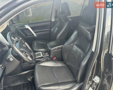 Черный Тойота Ленд Крузер Прадо, объемом двигателя 2.76 л и пробегом 160 тыс. км за 38000 $, фото 15 на Automoto.ua