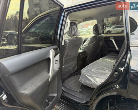 Черный Тойота Ленд Крузер Прадо, объемом двигателя 2.76 л и пробегом 2 тыс. км за 49900 $, фото 23 на Automoto.ua