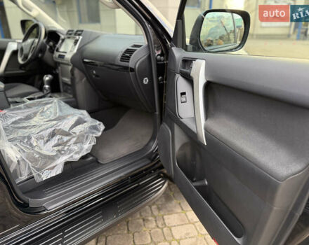 Черный Тойота Ленд Крузер Прадо, объемом двигателя 2.76 л и пробегом 2 тыс. км за 49900 $, фото 32 на Automoto.ua