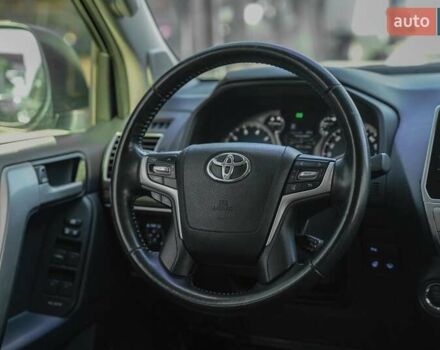 Черный Тойота Ленд Крузер Прадо, объемом двигателя 3.96 л и пробегом 87 тыс. км за 44500 $, фото 24 на Automoto.ua