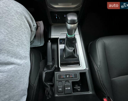 Чорний Тойота Ленд Крузер Прадо, об'ємом двигуна 2.76 л та пробігом 92 тис. км за 47500 $, фото 42 на Automoto.ua